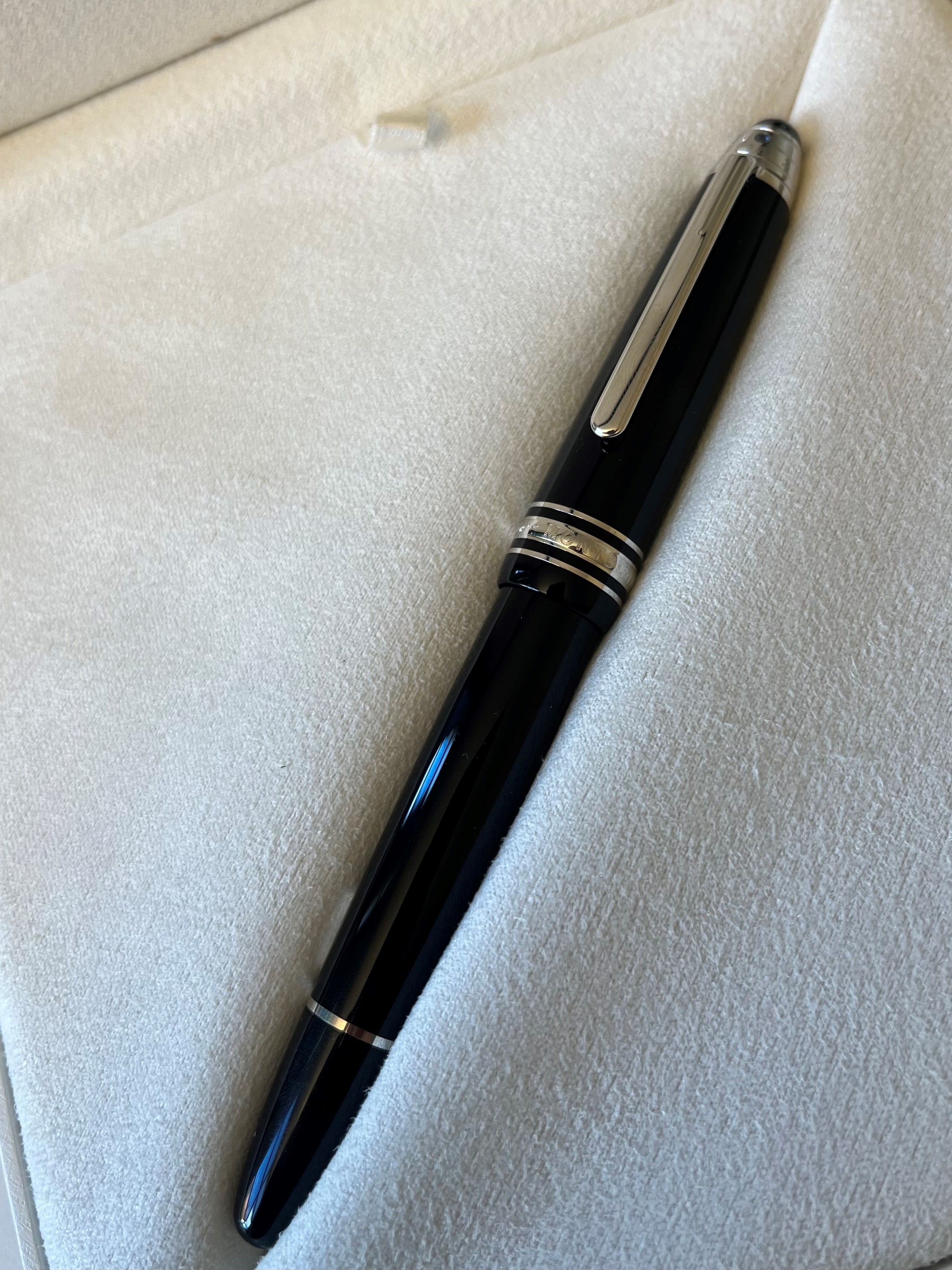 Montblanc - Meisterstück UNICEF Classique - Rollerball*